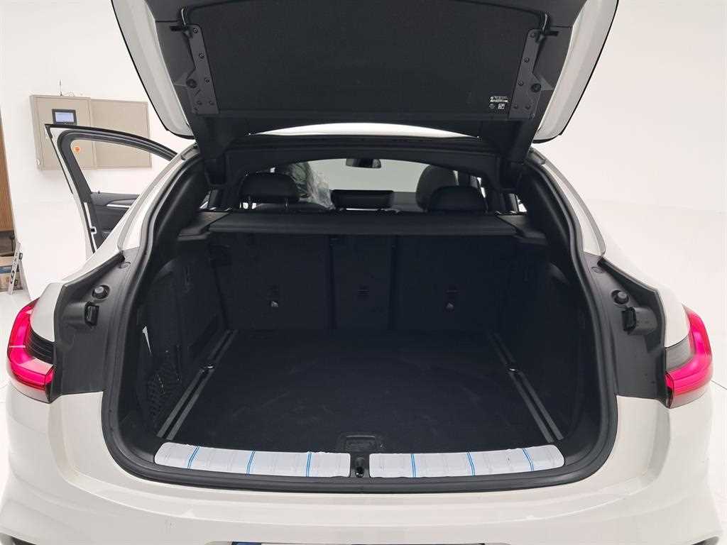 BMW X4 — photo 17