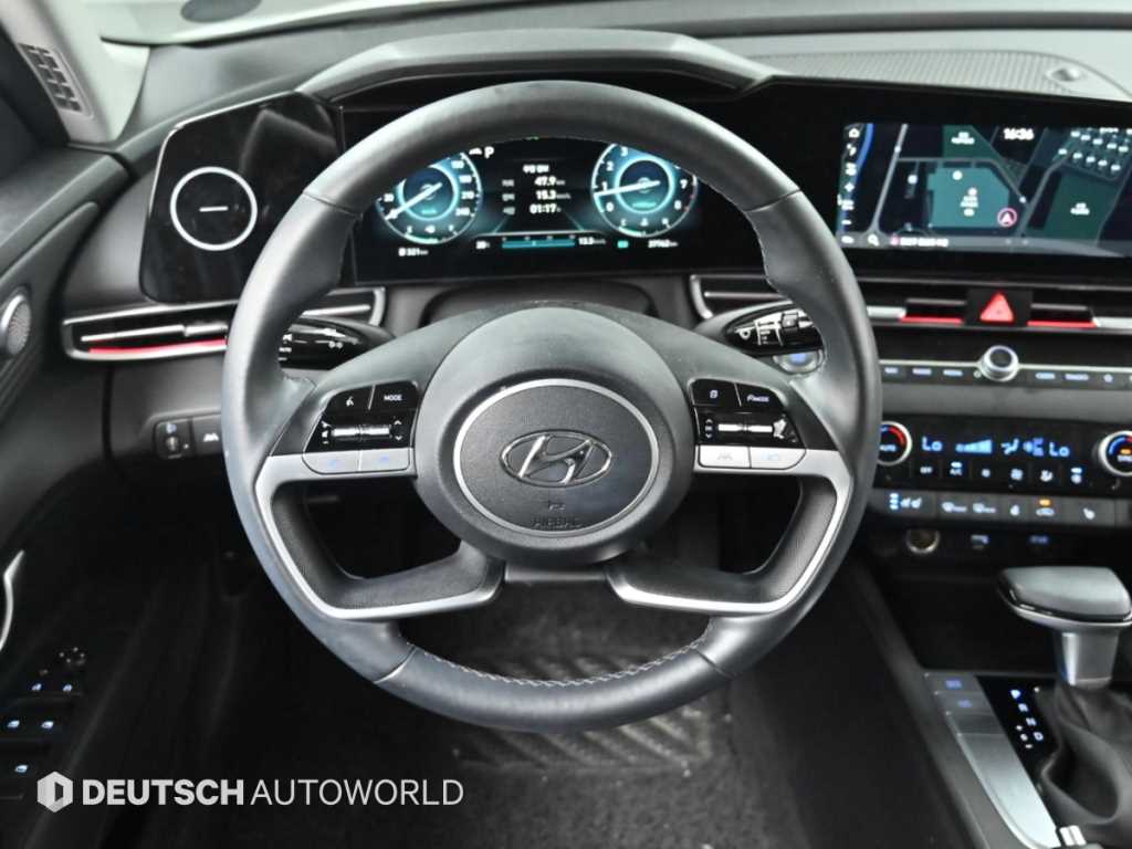 Hyundai Avante — photo 13