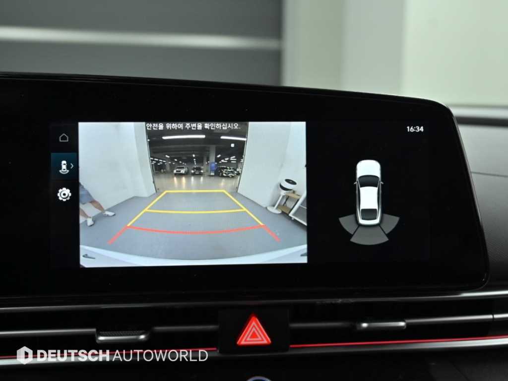 Hyundai Avante — photo 15