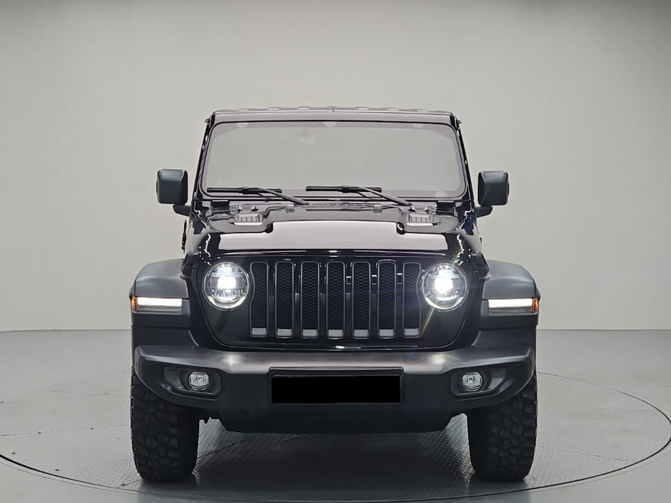 Jeep Wrangler — photo 02