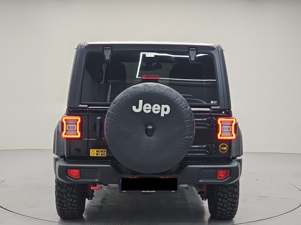 Jeep Wrangler — photo 03