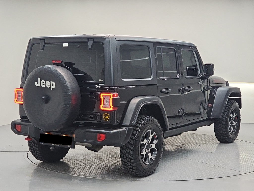 Jeep Wrangler — photo 04