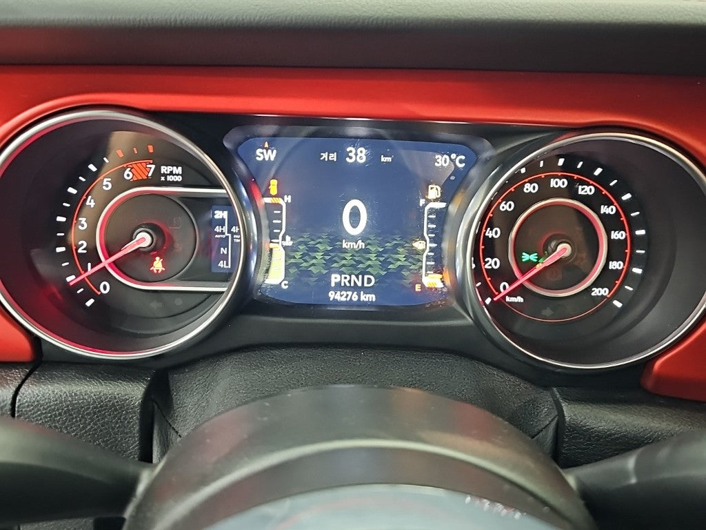 Jeep Wrangler — photo 06