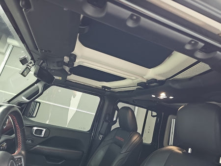 Jeep Wrangler — photo 14