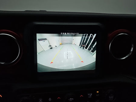 Jeep Wrangler — photo 16