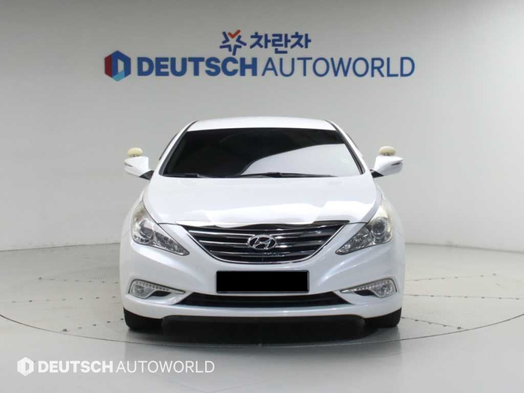 Hyundai Sonata — photo 03