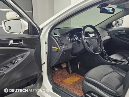 Hyundai Sonata — photo 10