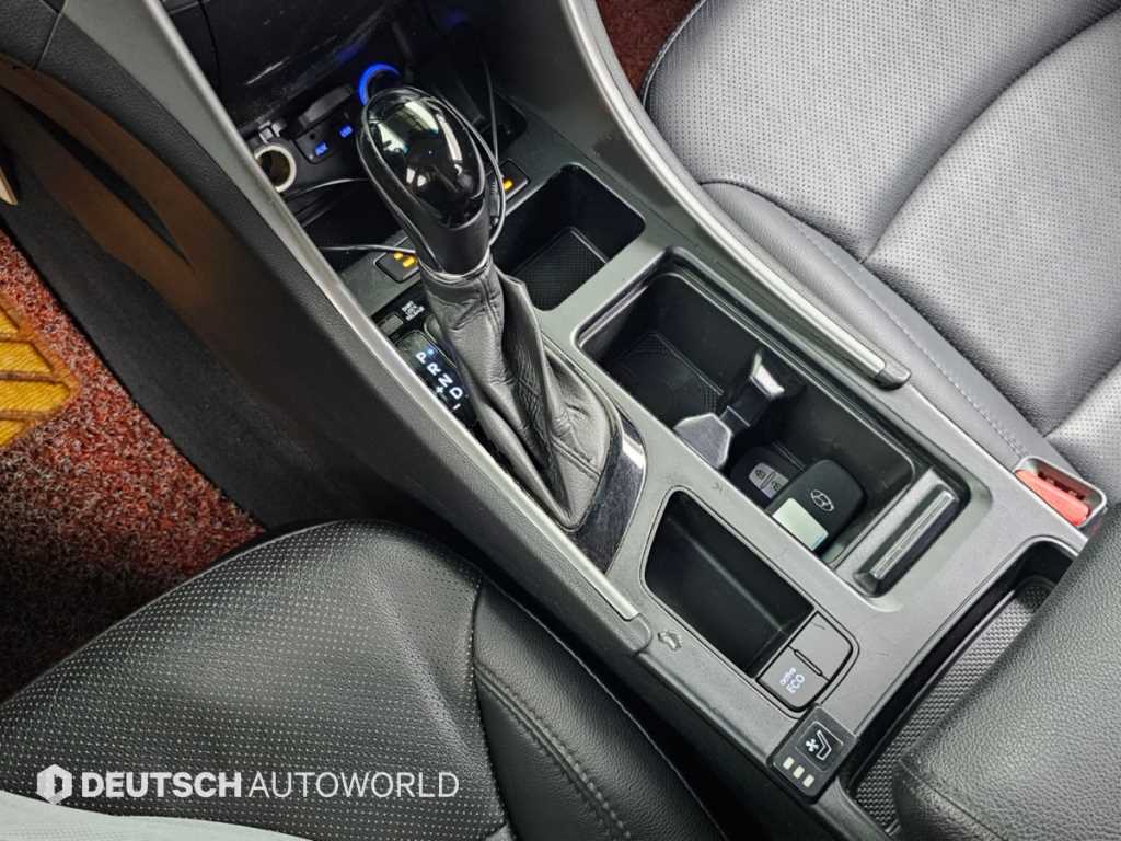 Hyundai Sonata — photo 17
