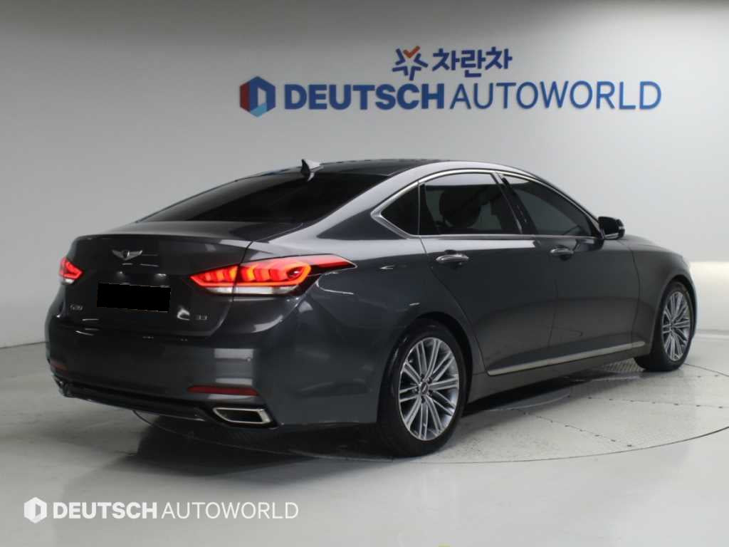 Genesis G80 — photo 02