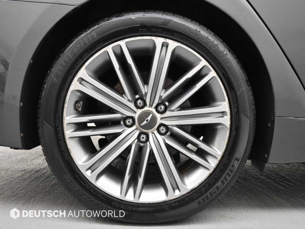 Genesis G80 — photo 05