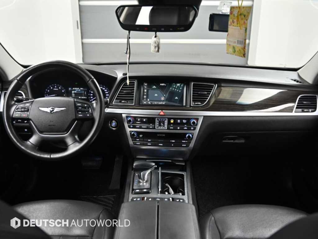 Genesis G80 — photo 07