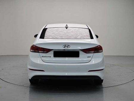 Hyundai Avante — photo 03