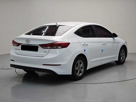 Hyundai Avante — photo 04
