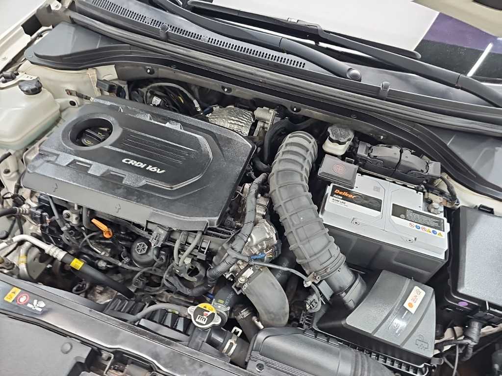 Hyundai Avante — photo 05
