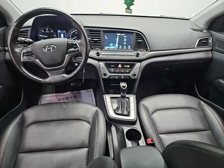 Hyundai Avante — photo 07