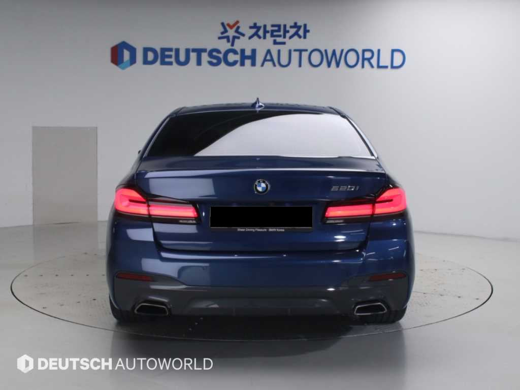 BMW 5-Series — photo 04