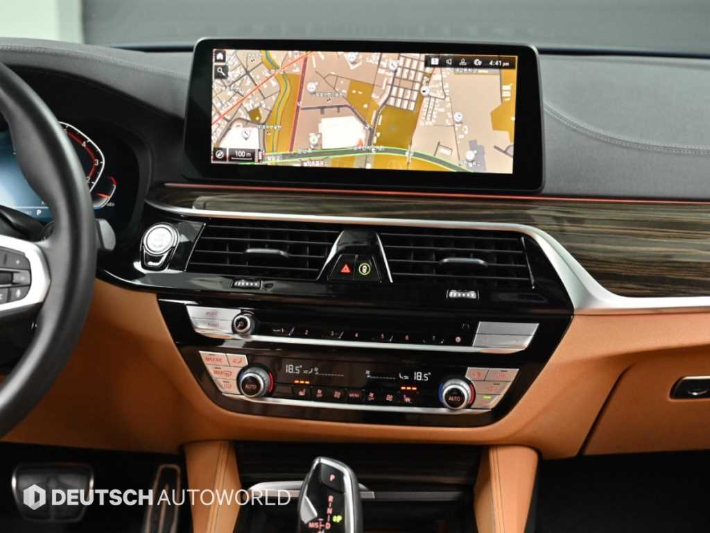 BMW 5-Series — photo 14