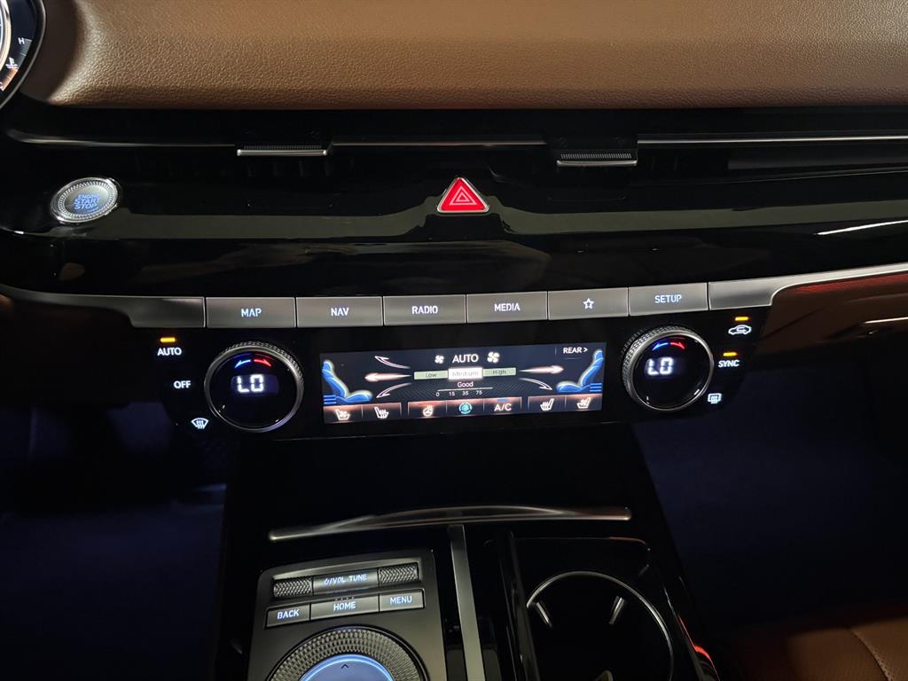 Genesis G80 — photo 12
