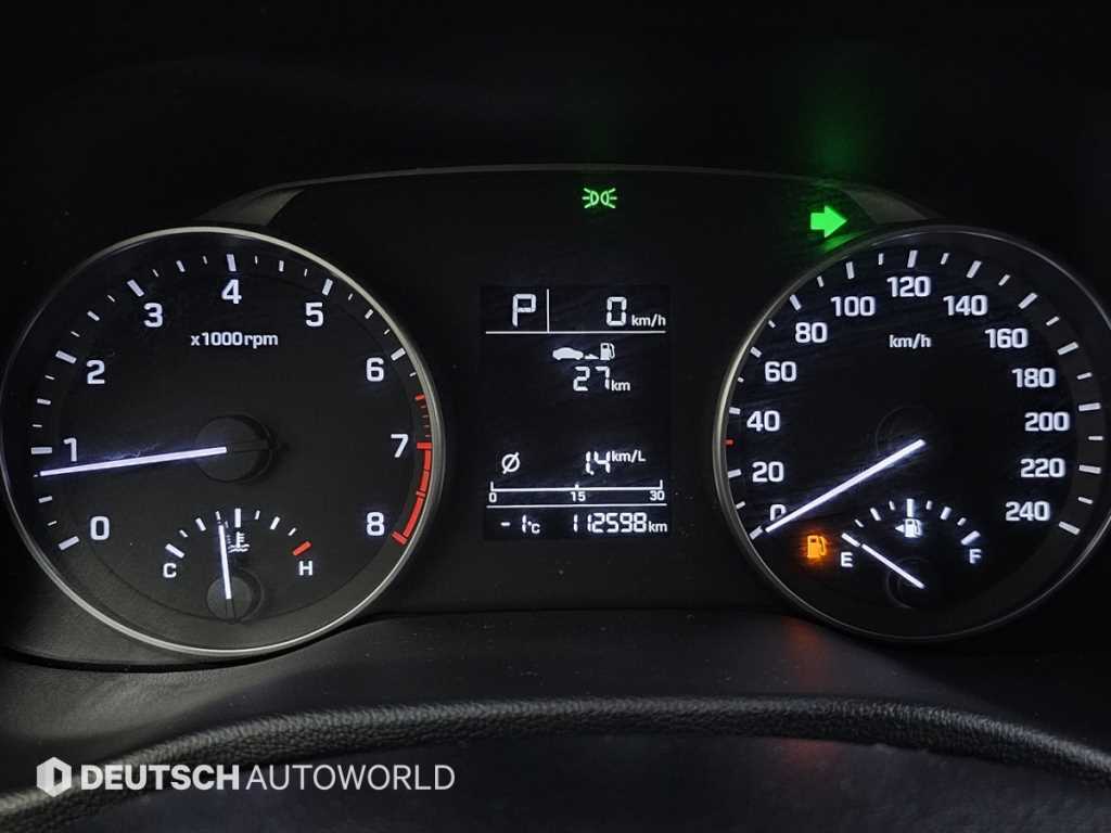 Hyundai Avante — photo 08