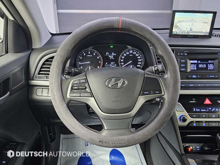 Hyundai Avante — photo 13