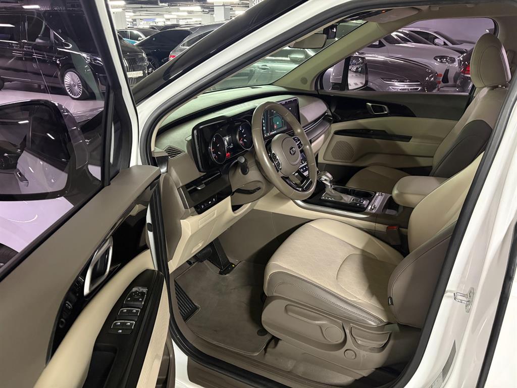 Kia Carnival — photo 05