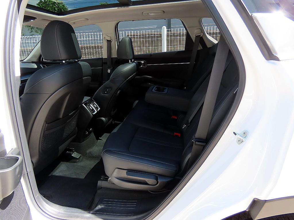 Kia Sorento — photo 06