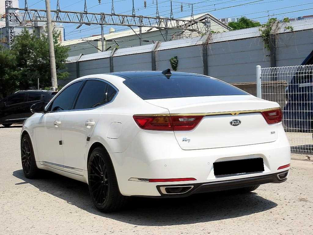 Kia K7 — photo 03