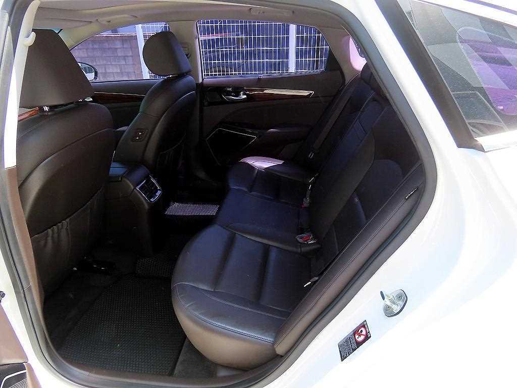 Kia K7 — photo 06