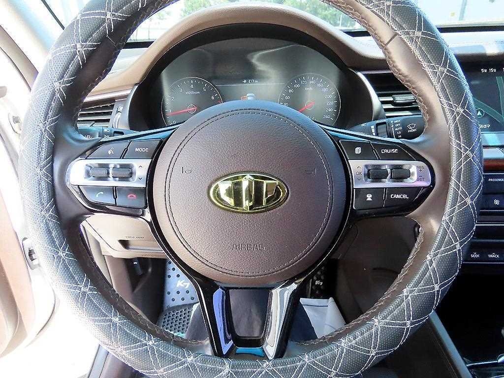 Kia K7 — photo 08