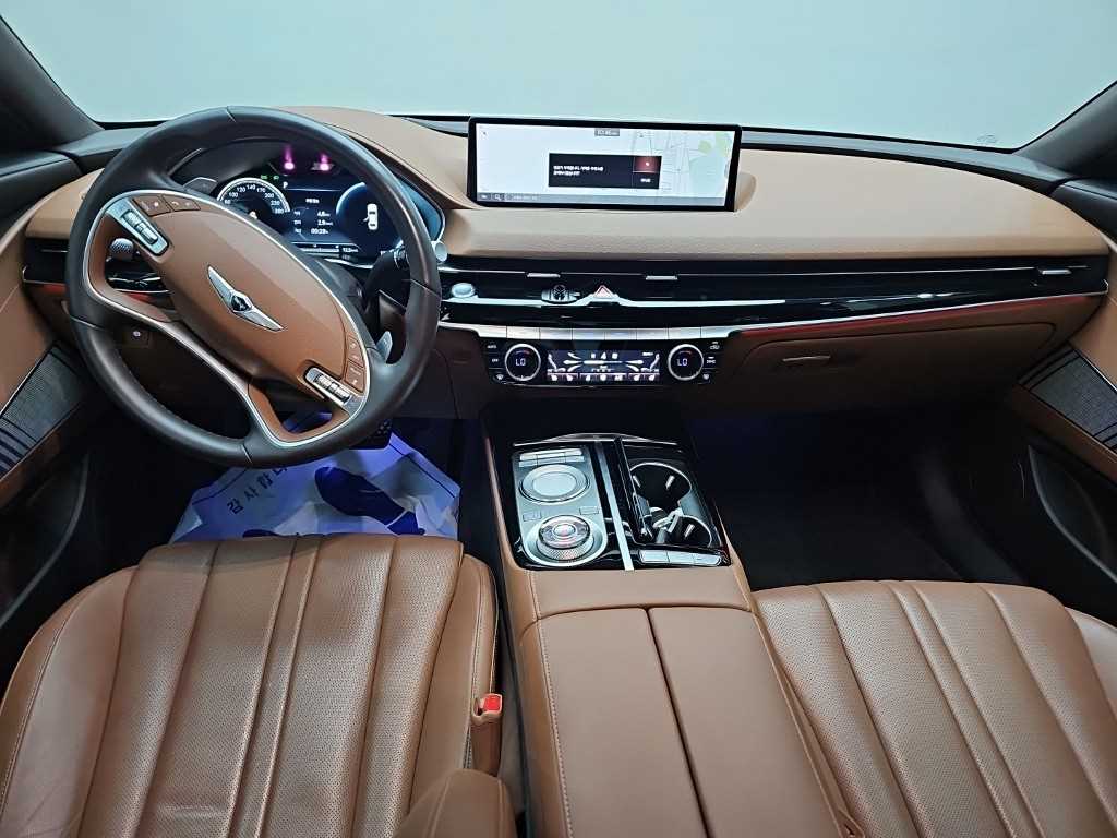 Genesis G80 — photo 07
