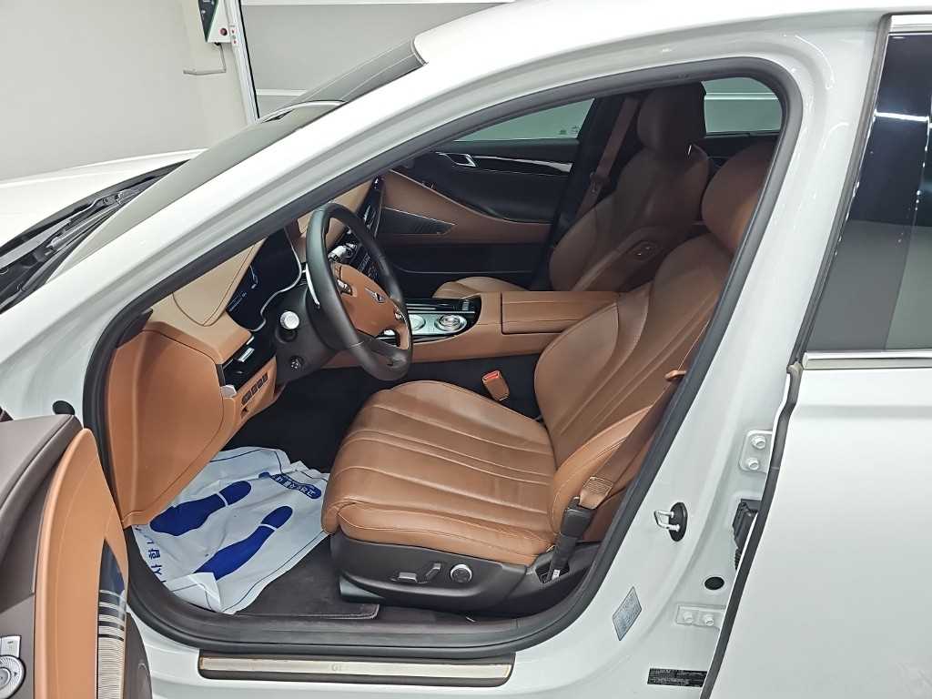 Genesis G80 — photo 11