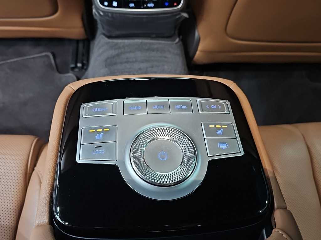 Genesis G80 — photo 15