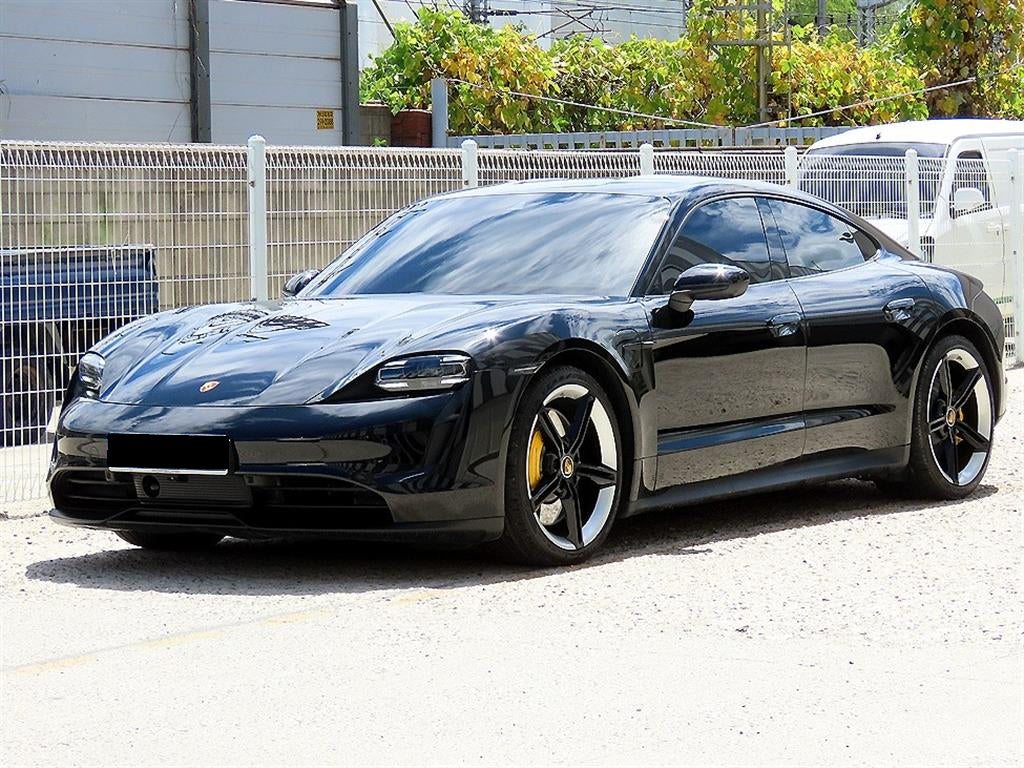Porsche Taycan — photo 02