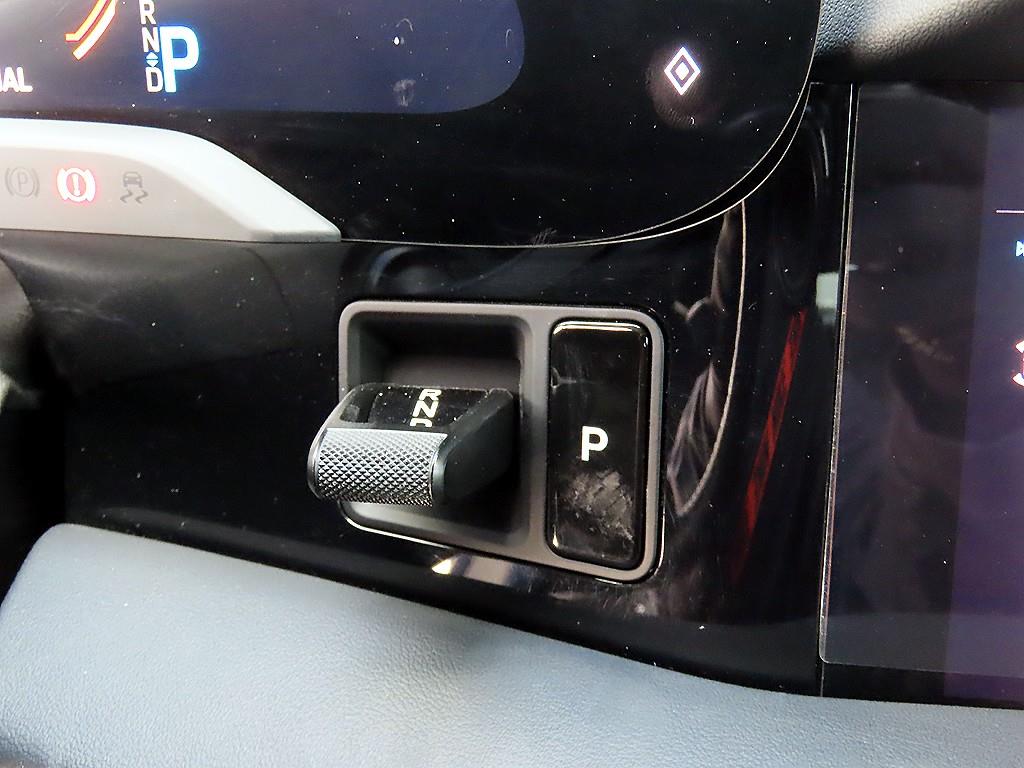 Porsche Taycan — photo 10
