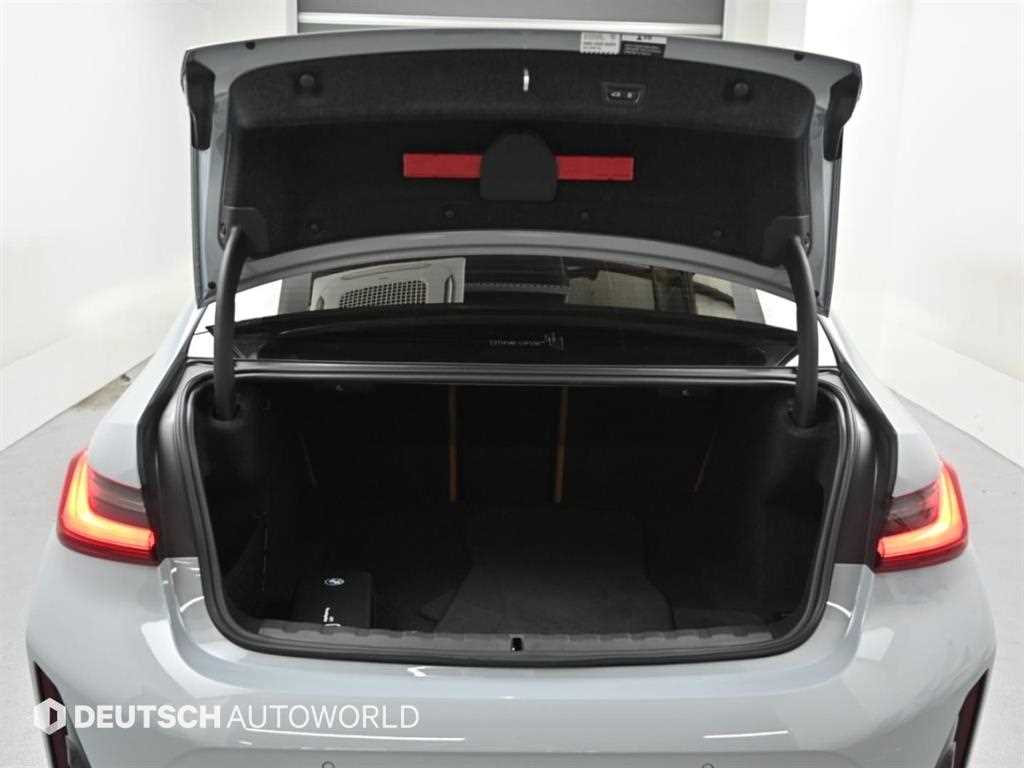 BMW 3-Series — photo 19