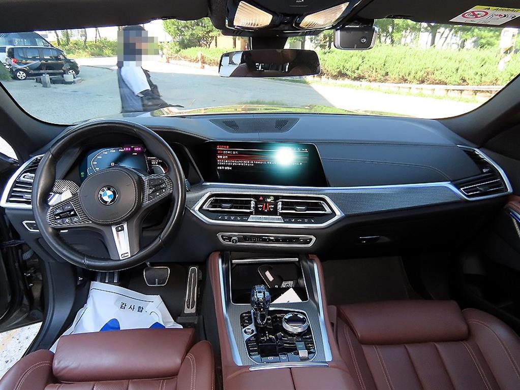 BMW X6 — photo 07