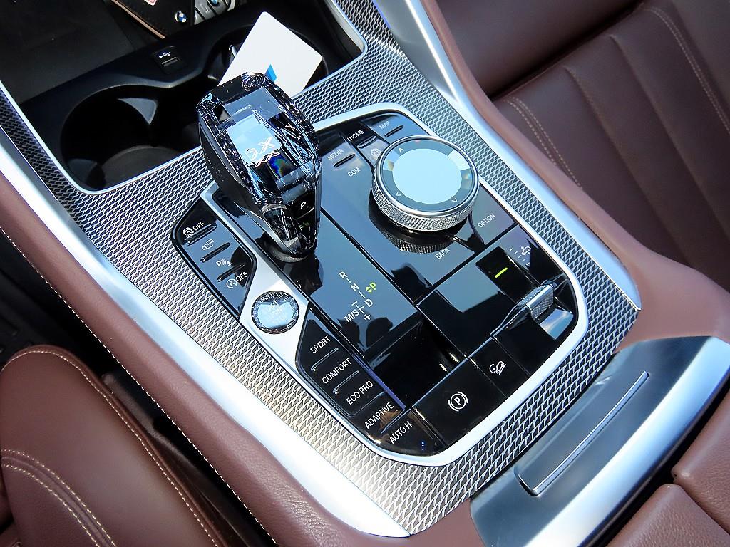 BMW X6 — photo 11