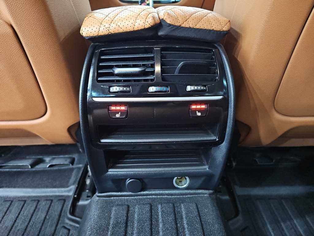 BMW 5-Series — photo 13