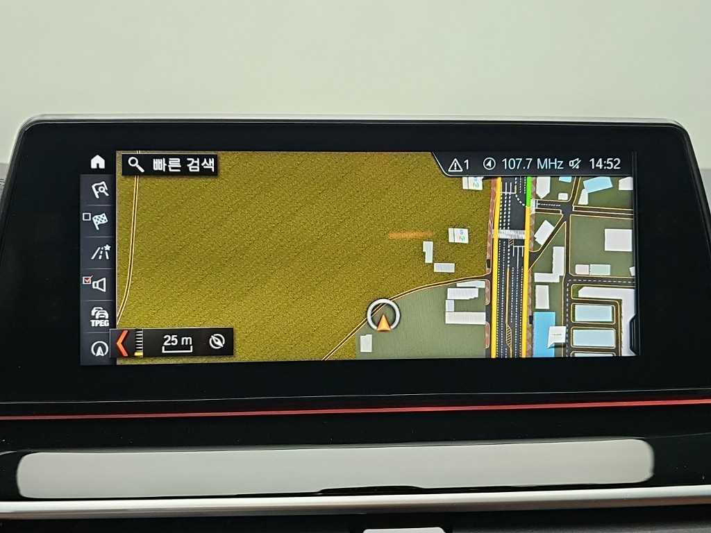 BMW 5-Series — photo 15