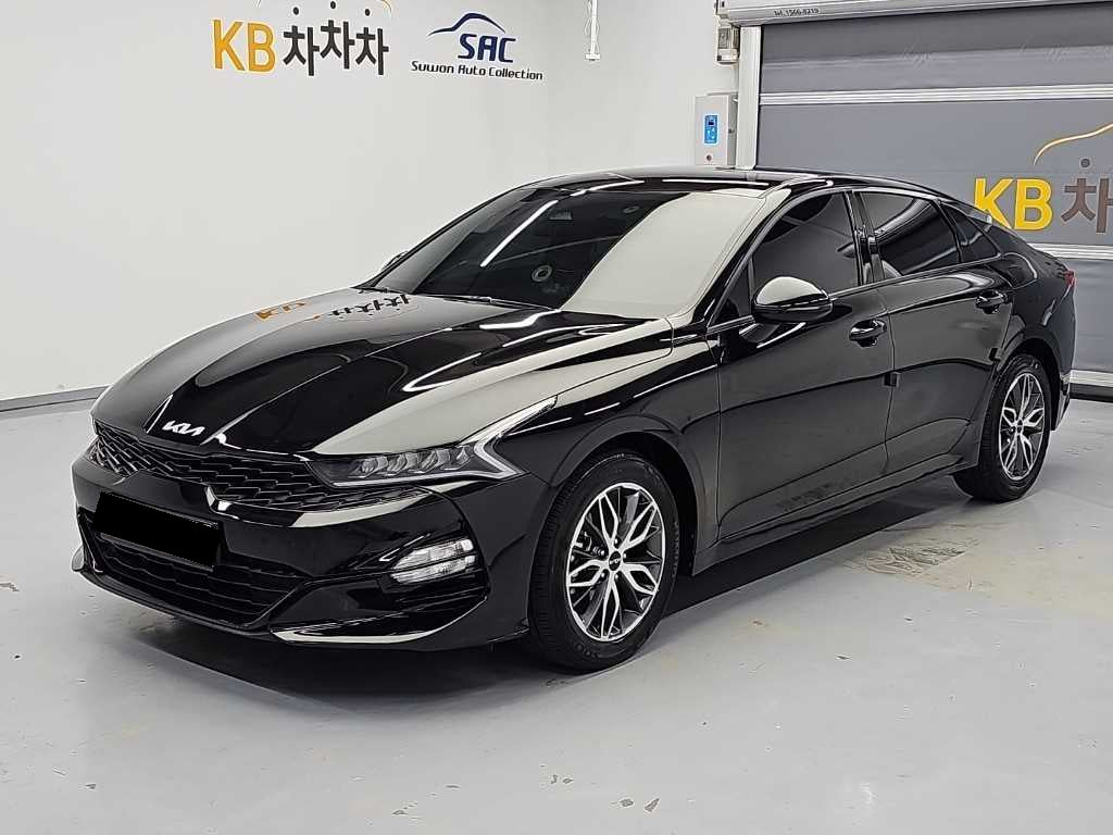 Kia K5 — photo 01