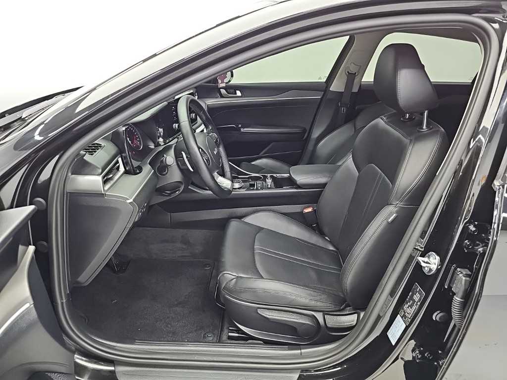 Kia K5 — photo 11