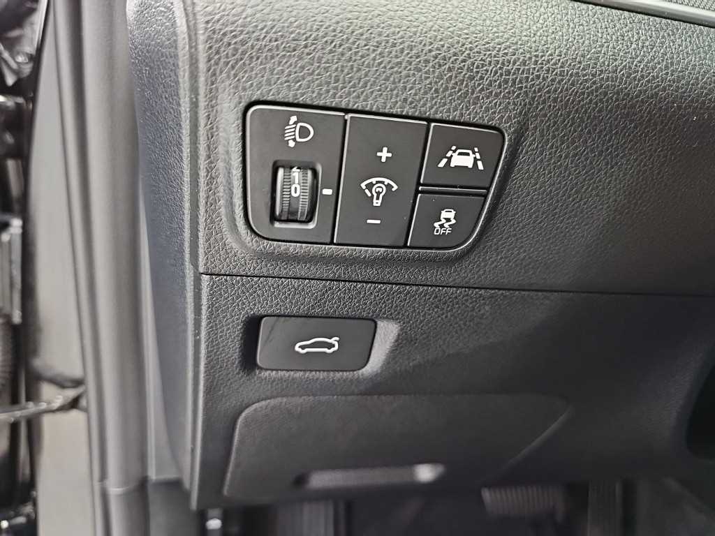 Kia K5 — photo 16
