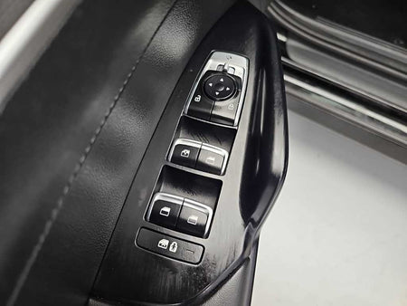 Kia K5 — photo 17