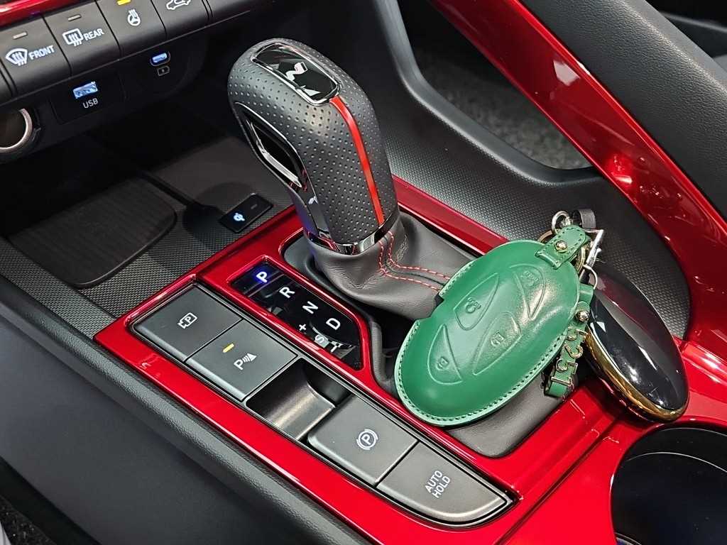 Hyundai Avante — photo 08