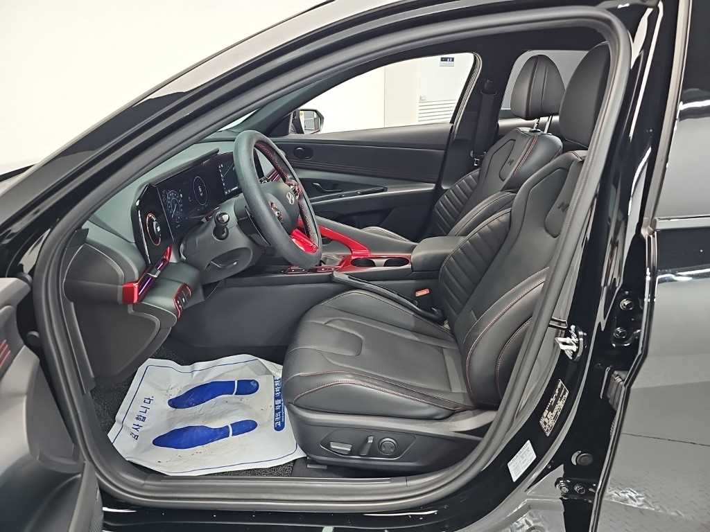 Hyundai Avante — photo 11