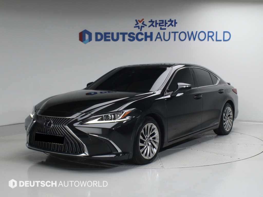 Lexus ES — photo 01