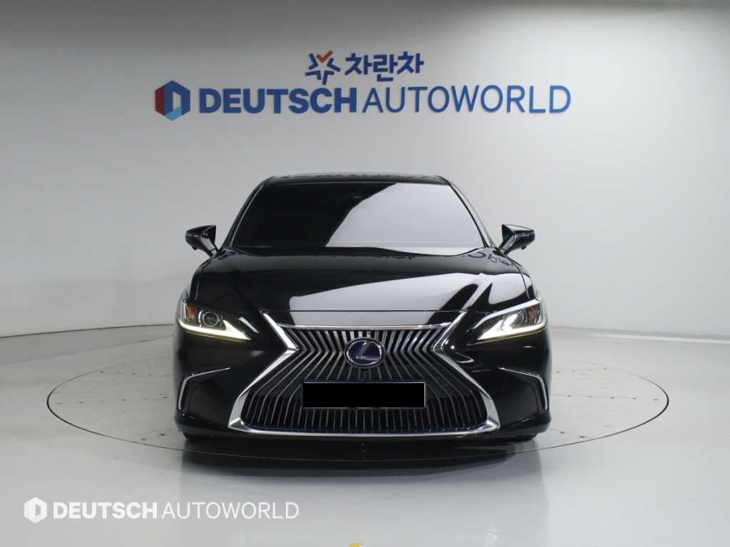 Lexus ES — photo 03
