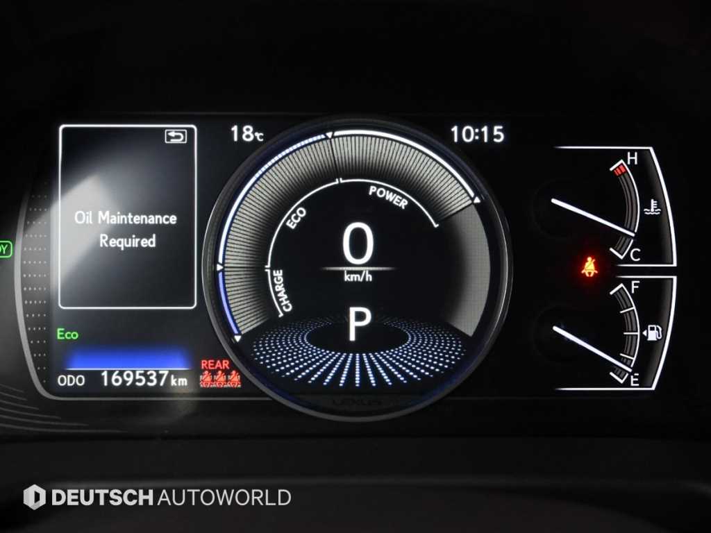 Lexus ES — photo 08
