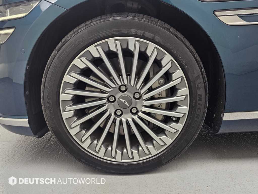 Genesis G80 — photo 05