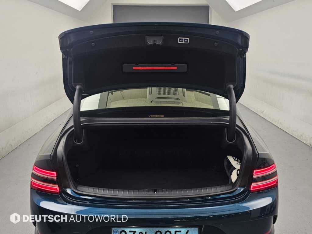 Genesis G80 — photo 19
